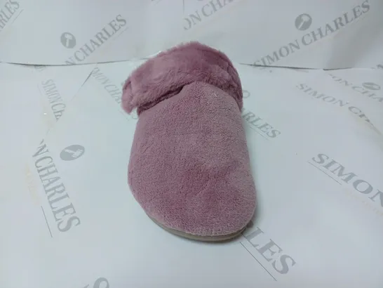 PAIR OF VIONIC MARIEL SLIPPERS IN DUSKY PINK SIZE 4