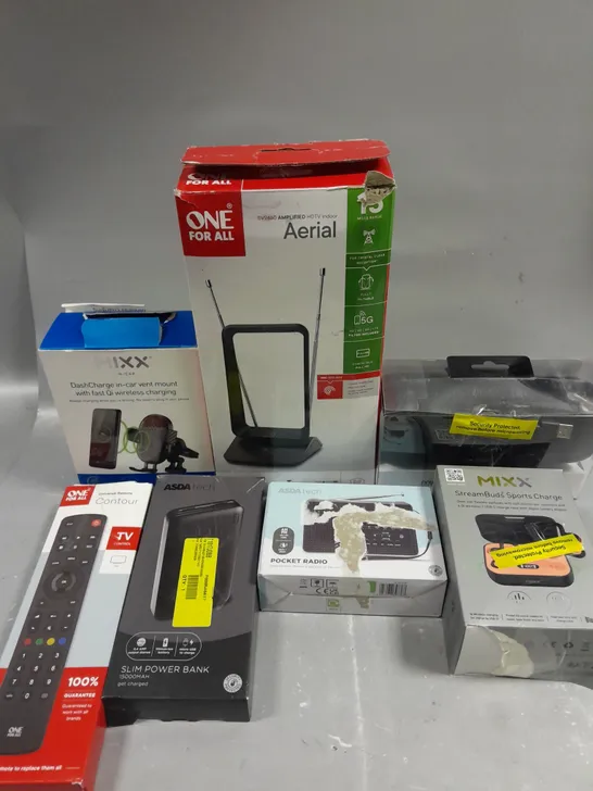 APPROXIMATELY 30 ASSORTED ELECTRICAL PRODUCTS TO INCLUDE STREAMBUDS WIRELESS EARPHONES, CONTOUR UNIVERSAL REMOTE, POCKET RADIO ETC 