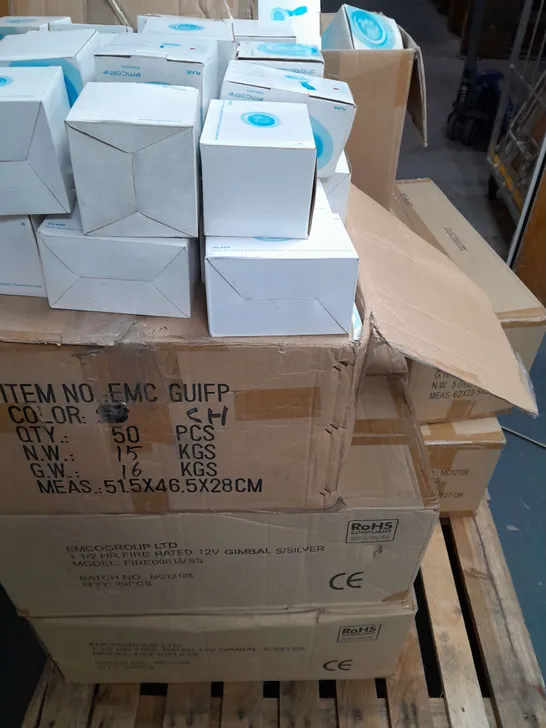 PALLET OF APPROXIMATELY 130 ASSORTED LIGHTING ITEMS TO INCLUDE - EMCOLITE DOWNLIGHT , EMCOLITE SPOTLIGHT GU1SFP , EMCOLITE FIRE006LV FIRE RATED MR16 DOWNLIGHT ETC - COLLECTION ONLY