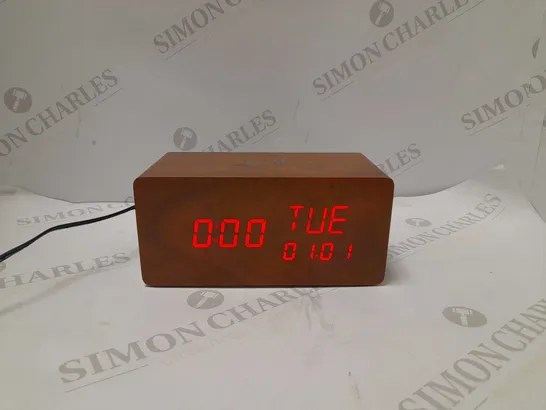 TECH BLOTOOTH QI CHARGING ALARM CLOCK