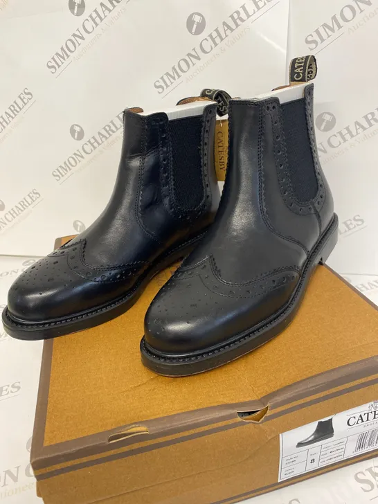 BOXED PAIR OF CATESBY BLACK BOOTS SIZE 8