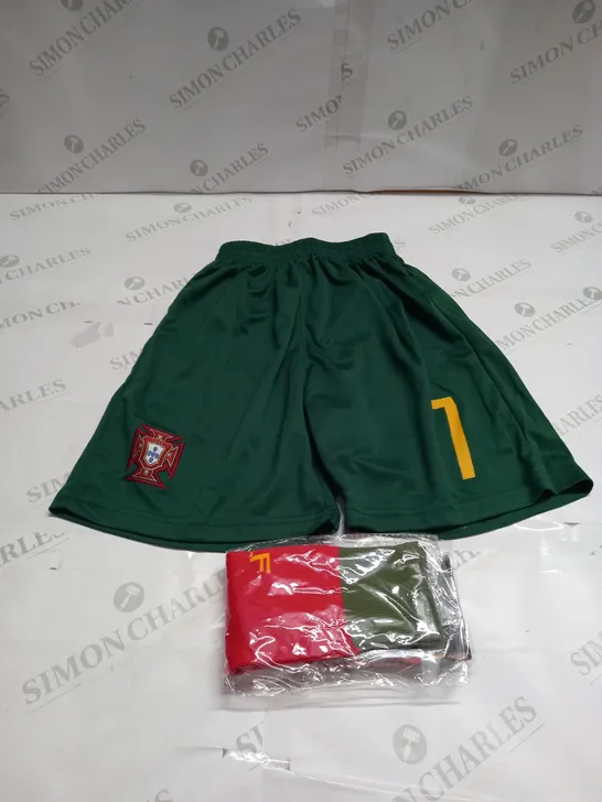 PORTUGAL FC FULL KIT WITH RONALDO 7 ON THE BACK SIZE XS