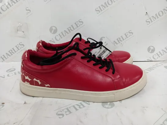 BEU DE JIFI RED TRAINERS WITH WHITE PLATFORM - SIZE 8