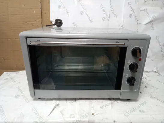 COMMERCIAL CONVECTION OVEN