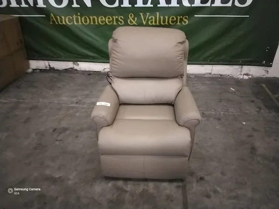 QUALITY BRITISH DESIGNED & MANUFACTURED G PLAN NEWMARKET ELECTRIC RECLINER CHAIR CAMBRIDGE TAUPE LEATHER