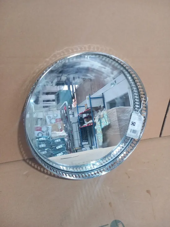 ROUND SILVER MIRRORED TRAY