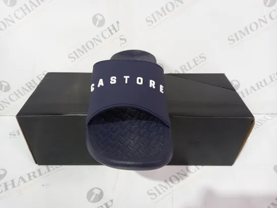 BOXED PAIR OF CASTORE ACTIVE SLIDERS IN NAVY SIZE 8