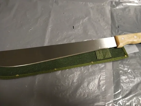 18" MACHETTE WITH WOODEN HANDLE AND GREEN SHEATH