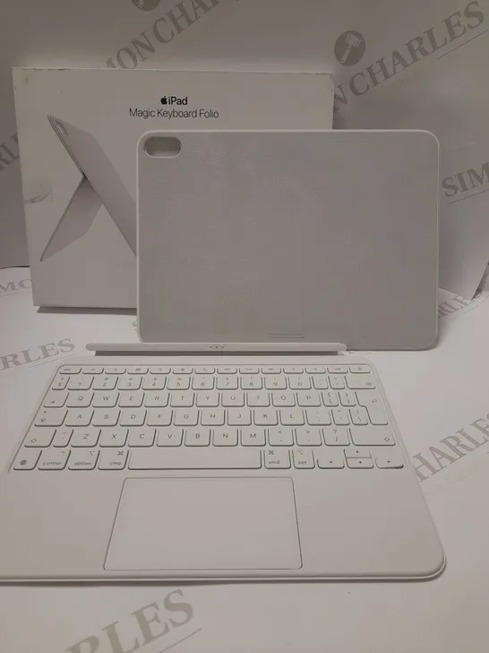 APPLE MAGIC KEYBOARD FOLIO 