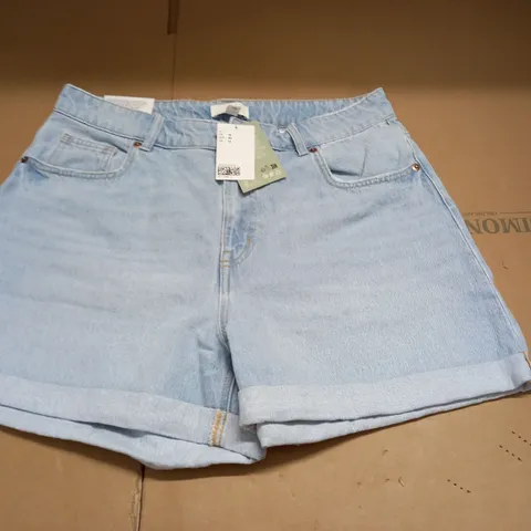 H&M MOM FIT HIGH WAIST DENIM SHORTS - UK 16