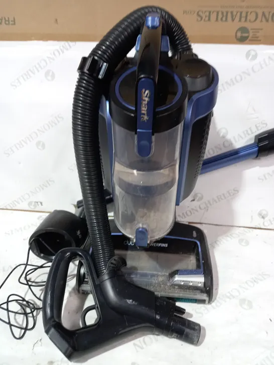 SHARK UPRIGHT VACUUM WITH TRUE PET & DUOCLEAN ICZ300UKT