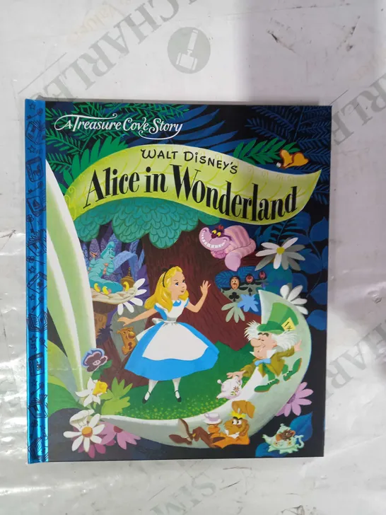 LOT OF APPROXIMATELY 10 X A TREASURE COVE STORY - WALT DINSEY'S ALICE IN WONDERLAND BOOKS