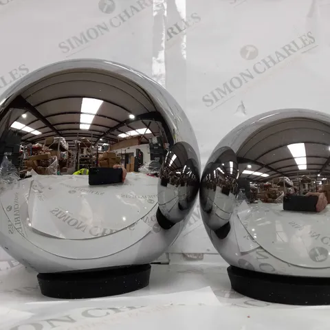 BOXED KELLY HOPPEN SET OF 2 INDOOR OUTDOOR PRELIT GLASS DECOR - REFLECTIVE ORBS