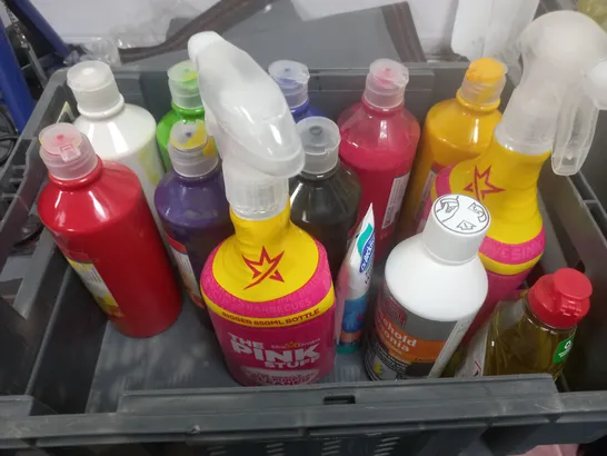 LOT OF APPROXIMATELY 36 ASSORTED HOME LIQUID ITEMS TO INCLUDE BARLEY-BIO ALGAE CONTROL, SPIRITS OF SALT AND ELBOW GREASE - COLLECTION ONLY