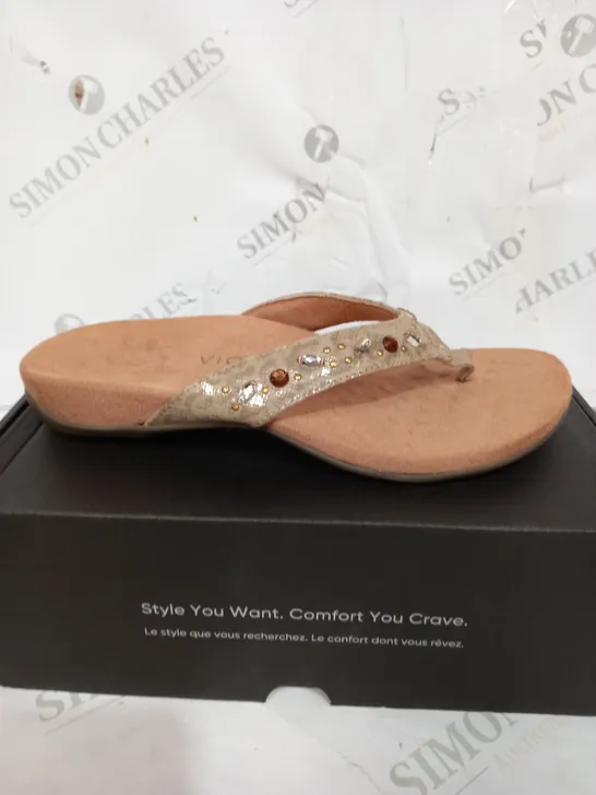 BOXED PAIR OF LUCIA SANDALS IN BEIGE SIZE 6