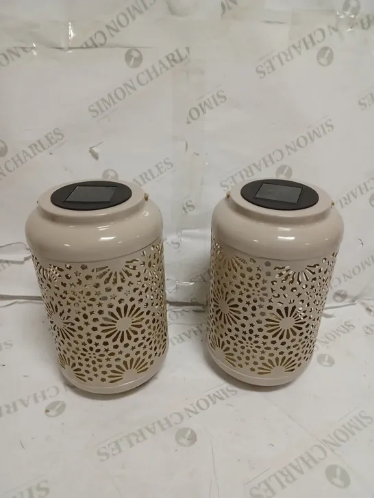 GARDEN REFLECTIONS SET OF 2 PATTERNED SOLAR LANTERNS, FLOWER