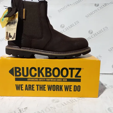 BOXED PAIR OF BUCKBOOTZ SAFETY BOOTS IN BROWN UK SIZE 9