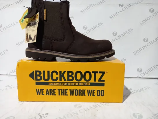 BOXED PAIR OF BUCKBOOTZ SAFETY BOOTS IN BROWN UK SIZE 9