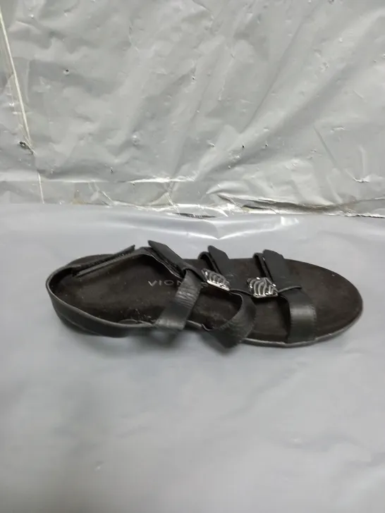 VIONIC AMBER SANDALS BLACK SIZE 4