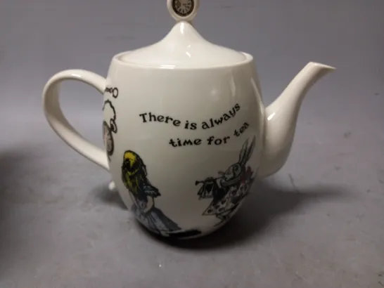 BRAND NEW ALICE IN WONDERLAND THEMED TEAPOT