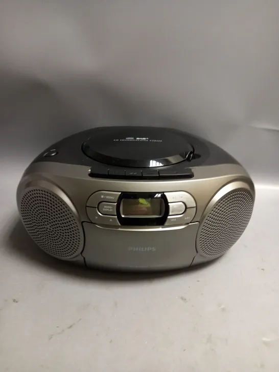 BOXED PHILIPS PORTABLE CD SOUNDMACHINE