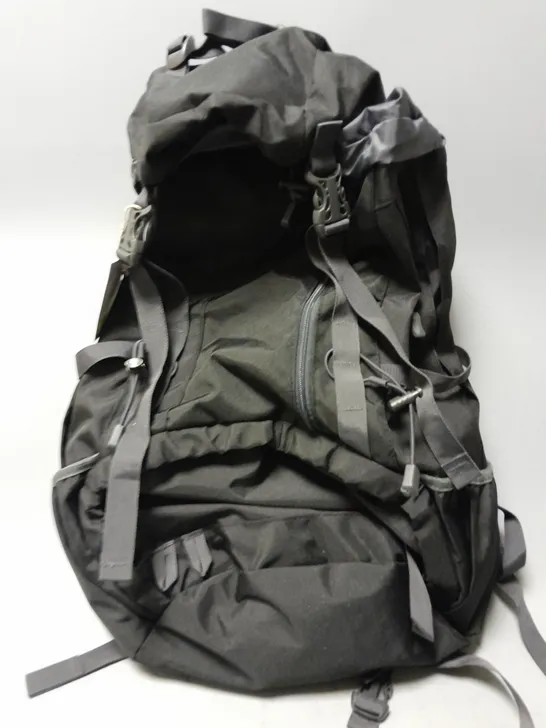 MOUNTAIN WAREHOUSE VENTURA 40L BACKPACK IN BLACK