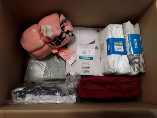 BOX CONTAINING APPROXIMATELY 15 ASSORTED BRAND NEW BEDDING 