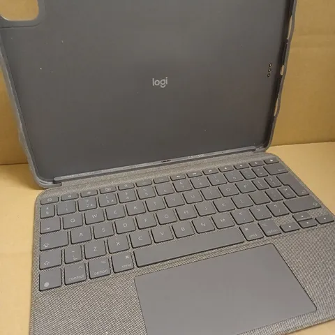 LOGITECH COMBO TOUCH IPAD PRO 11" KEYBOARD CASE