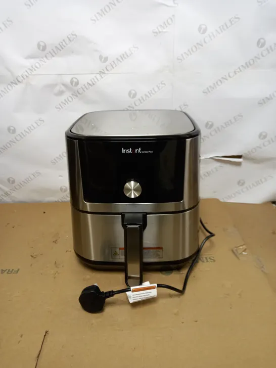 INSTANT BRANDS VORTEX 6 PLUS AIR FRYER