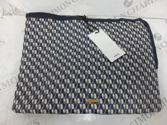 MNG NAVY MAKEUP BAG