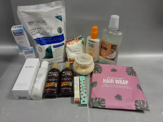 BOX OF APPROXIMATELY 15 COSMETIC ITEMS TO INCLUDE GARNIER SPF 30 , DEAD SEA SPA SALTS , MICROFIBRE HAIR WRAP , ETC