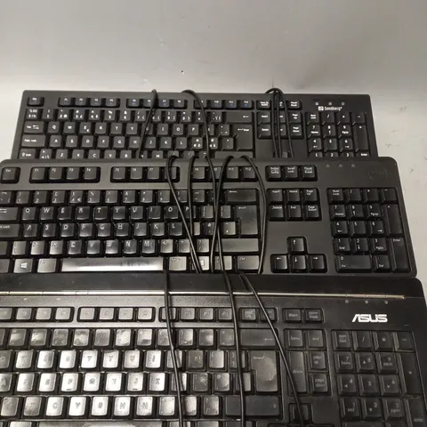 BOX OF APPROXIMATELY 15 ASSORTED KEYBOARDS TO INCLUDE - MICROSOFT , DELL, ASUS ETC