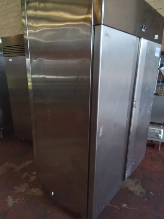 LARGE COMMERCIAL DOUBLE DOOR STAINLESS FOOD REFRIGERATOR UNIT 