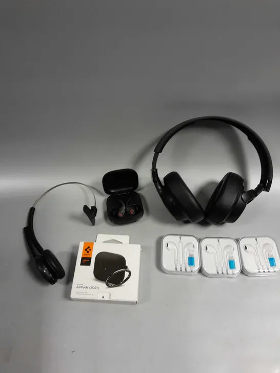 APPROXIMATELY 10 ASSORTED HEADPHONE PRODUCTS TO INCLUDE BEATS WIRELESS EARPHONES, AIRPODS CASE, JBL HEADPHONES ETC