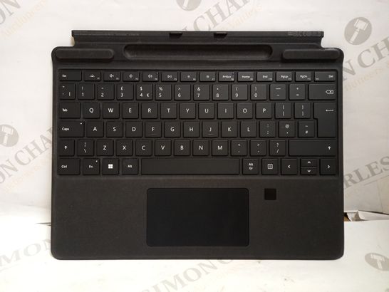 MICROSOFT SURFACE PRO 8 OR PRO X SIGNATURE TYPE COVER