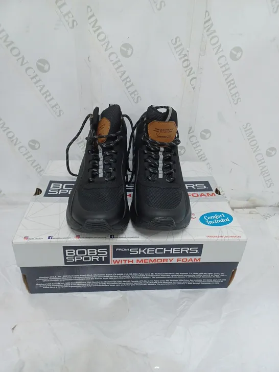 BOXED BOB'S SPORT SPARROW 2.0 FROM SKECHERS MEMORY FOAM LADIES BLACK TRAINERS SIZE 9