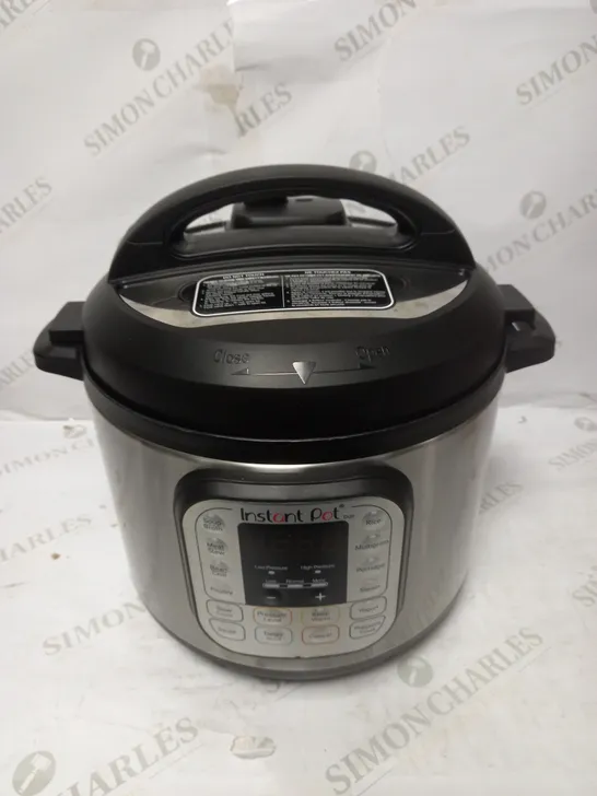 INSTANT POT DUO SMART PRESSURE COOKER