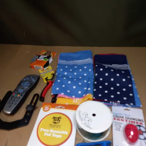 BOX OF ASSORTED ITEMS TO INCLUDE REMOTE CONTROL, EGG TIMER AND DISH TOWELS