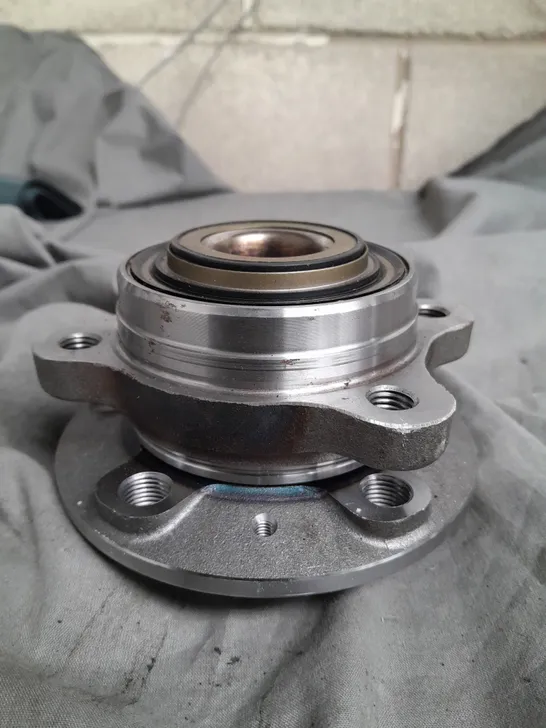 WHEEL HUB ASSY 