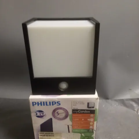 PHILIPS MY GARDEN OUTDOOR WALL LED LIGHT 