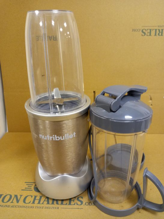 NUTRIBULLET 900 SERIES BLENDER 