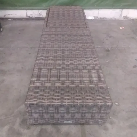 RATTAN EFFECT SUNLOUNGER BROWN 