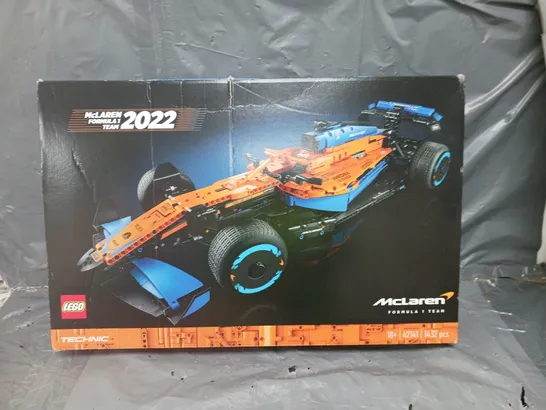 BOXED LEGO TECHNIC MCLAREN FORMULA 1 RACE CAR 2022 (42141) RRP £169.99