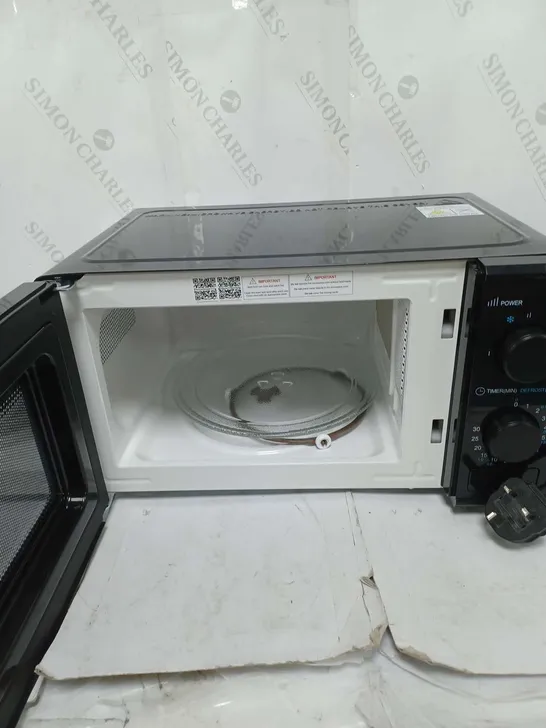 BOXED COOKWOKRS 700W BLACK MICROWAVE 