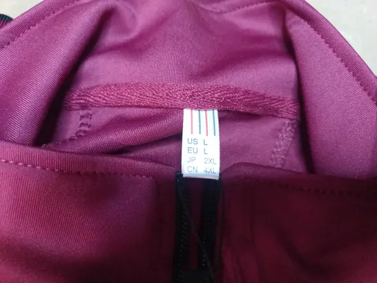 RED/BLACK TWO PIECE TRACKSUIT - SIZE EU L