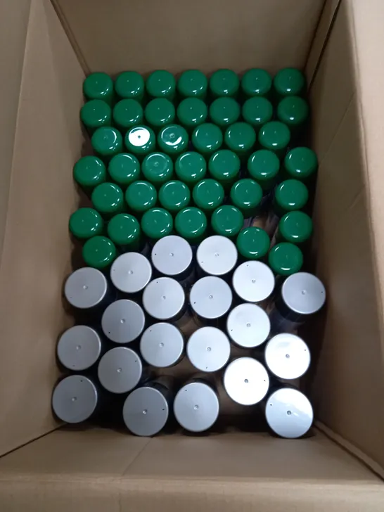 LARGE BOX OF APPROXIMATELY 30 AEROSOLS TO INCLUDE AUTO EXTREME SPRAY PAINT SILVER BODY, AND AUTO EXTREME SPRAY PAINT RACING GREEN - COLLECTION ONLY 