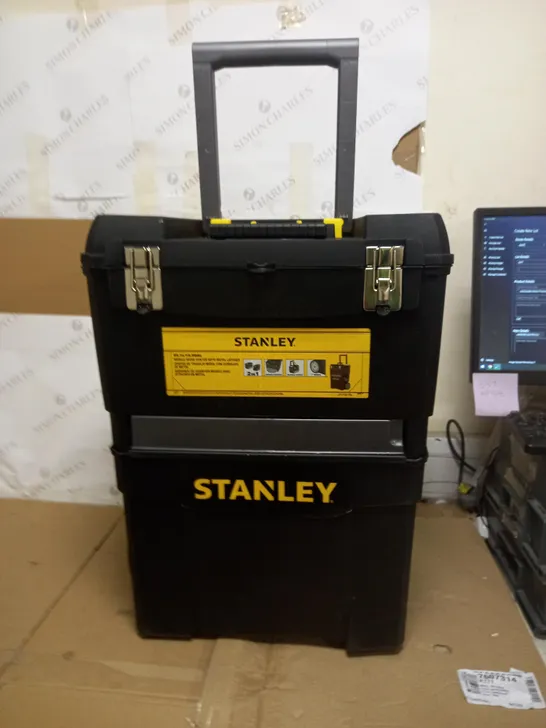 STANLEY PULL ALONG TOOLBOX