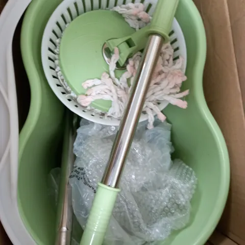 SPIN MOP AND BUCKET IN LIGHT GREEN