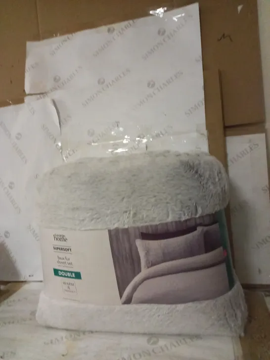 BRAND NEW SUPER SOFT FAUX FUR DUVET SET - DOUBLE