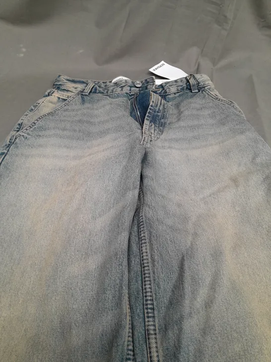 BERSHKA SKATER DIRTY LOOK DENIM JEANS - EUR 34